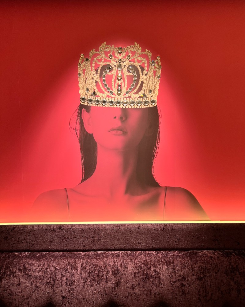 りの（大人気美女）